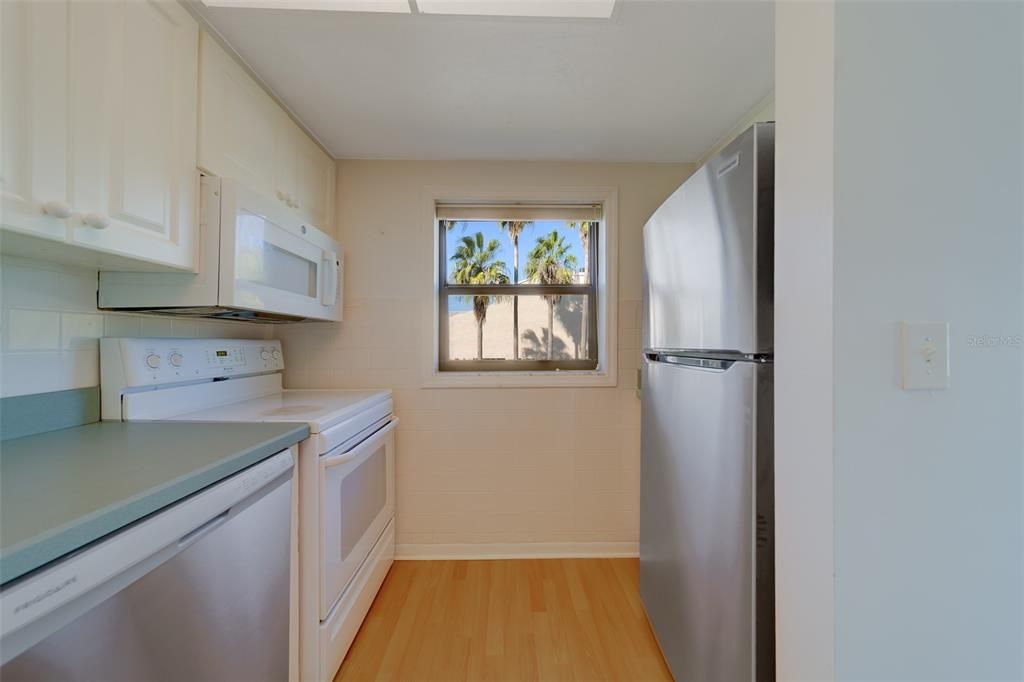 На продажу: $359,000 (2 спален, 2 ванн, 1258 Квадратных фут)