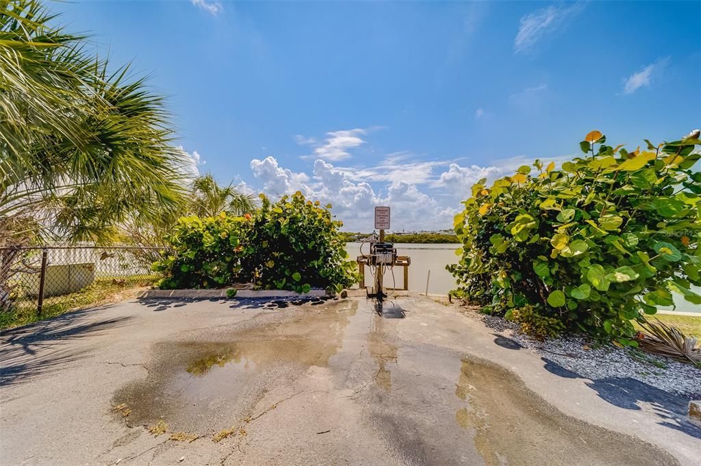 На продажу: $359,000 (2 спален, 2 ванн, 1258 Квадратных фут)