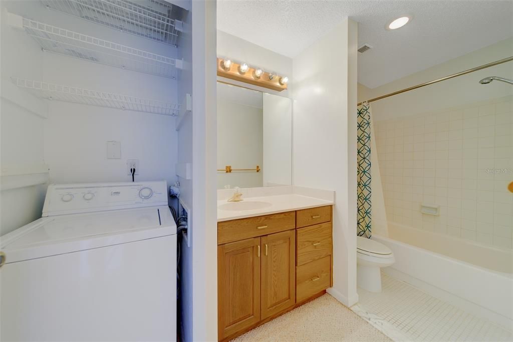 На продажу: $359,000 (2 спален, 2 ванн, 1258 Квадратных фут)