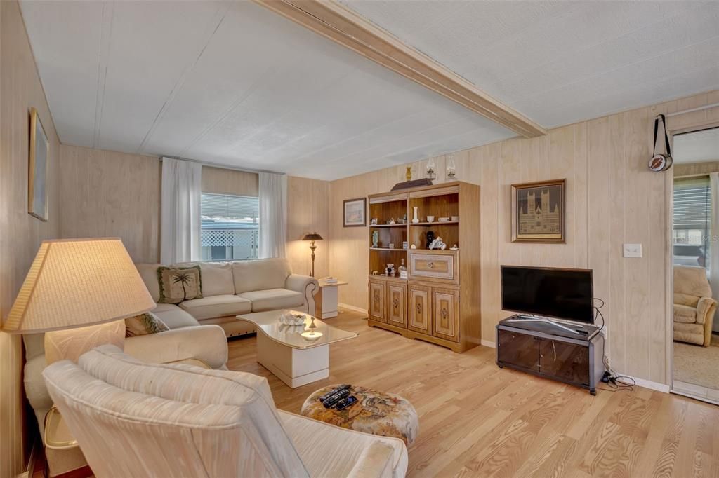 En Venta: $125,000 (2 camas, 2 baños, 1304 Pies cuadrados)