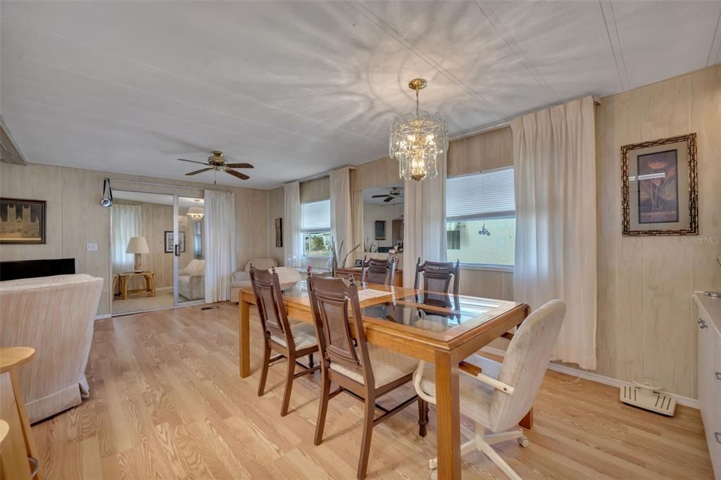 En Venta: $125,000 (2 camas, 2 baños, 1304 Pies cuadrados)