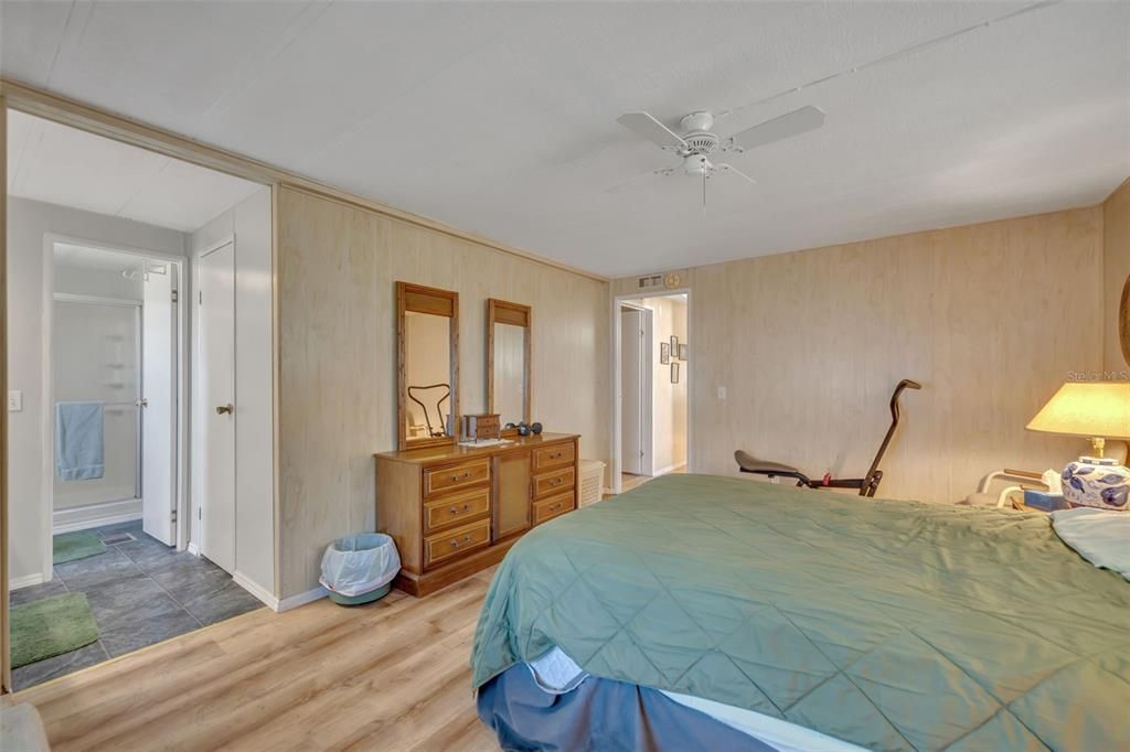 En Venta: $125,000 (2 camas, 2 baños, 1304 Pies cuadrados)