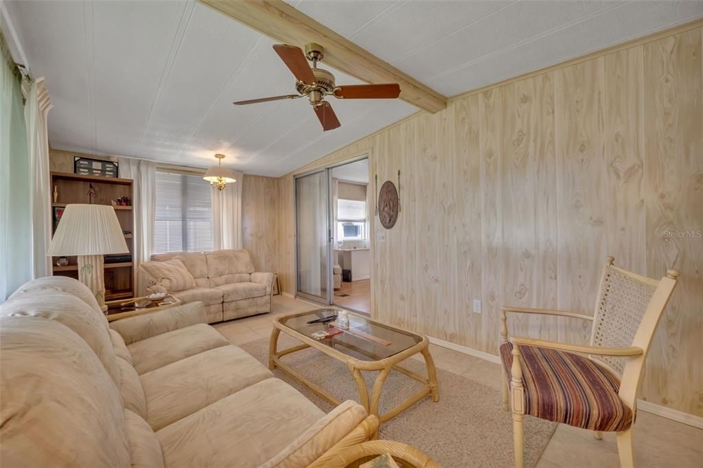 En Venta: $125,000 (2 camas, 2 baños, 1304 Pies cuadrados)