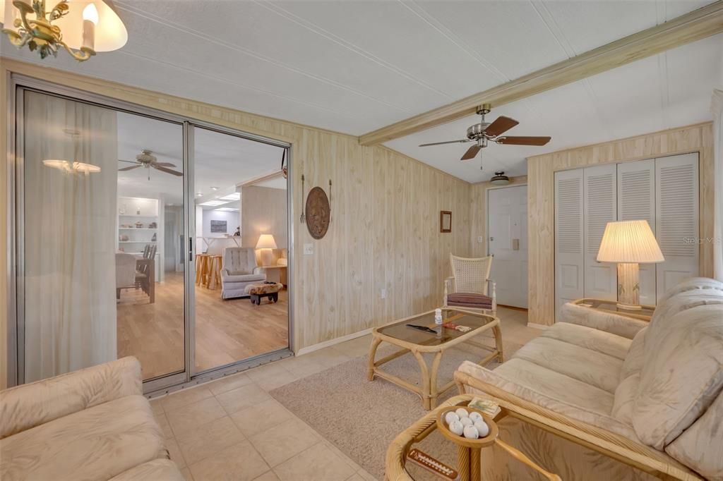 En Venta: $125,000 (2 camas, 2 baños, 1304 Pies cuadrados)