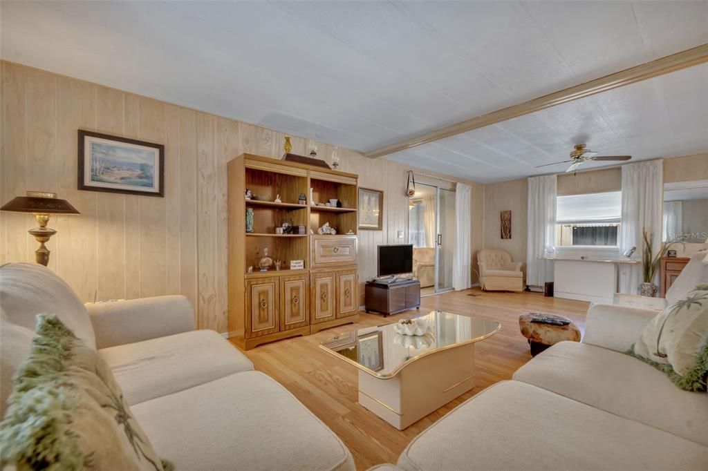 En Venta: $125,000 (2 camas, 2 baños, 1304 Pies cuadrados)