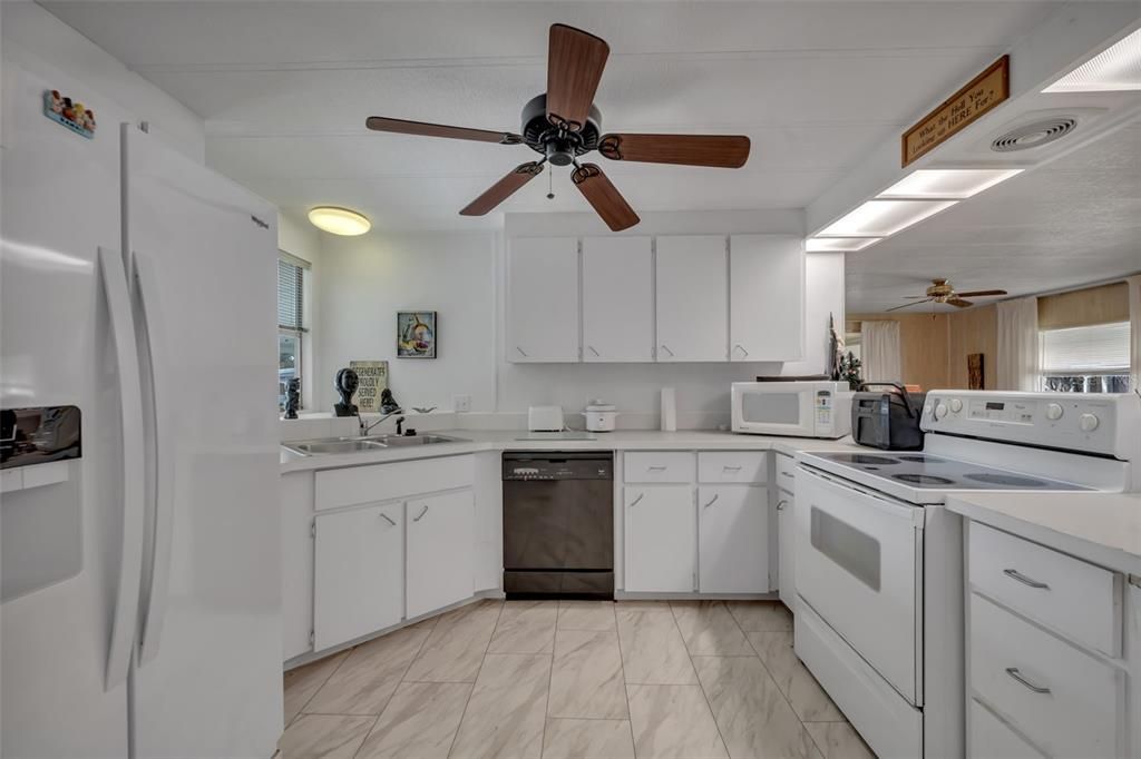 En Venta: $125,000 (2 camas, 2 baños, 1304 Pies cuadrados)