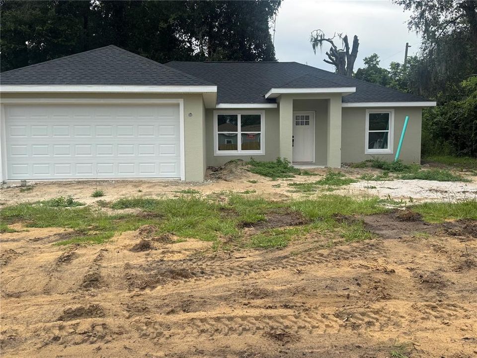 Под контрактом: $254,900 (3 спален, 2 ванн, 1700 Квадратных фут)