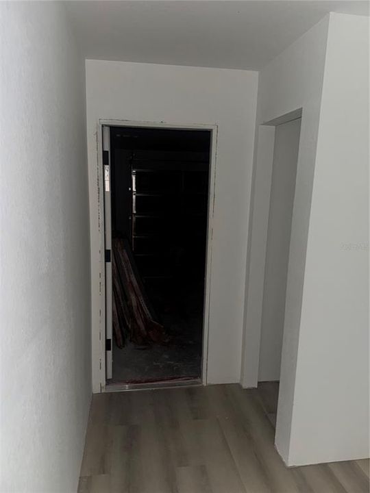 Под контрактом: $254,900 (3 спален, 2 ванн, 1700 Квадратных фут)