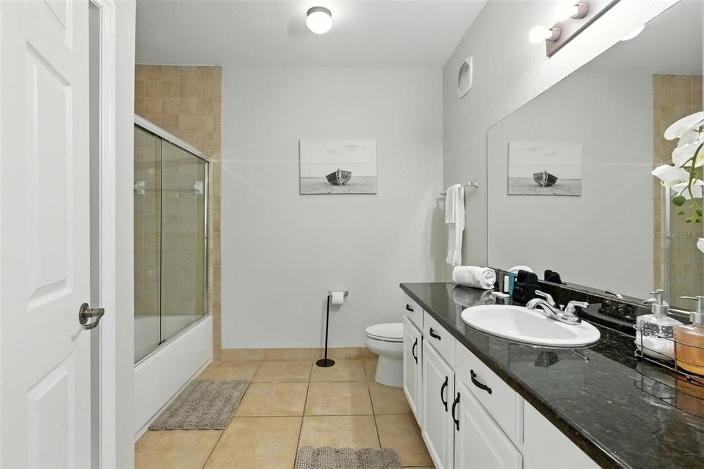 待售: $210,000 (2 贝兹, 2 浴室, 1134 平方英尺)