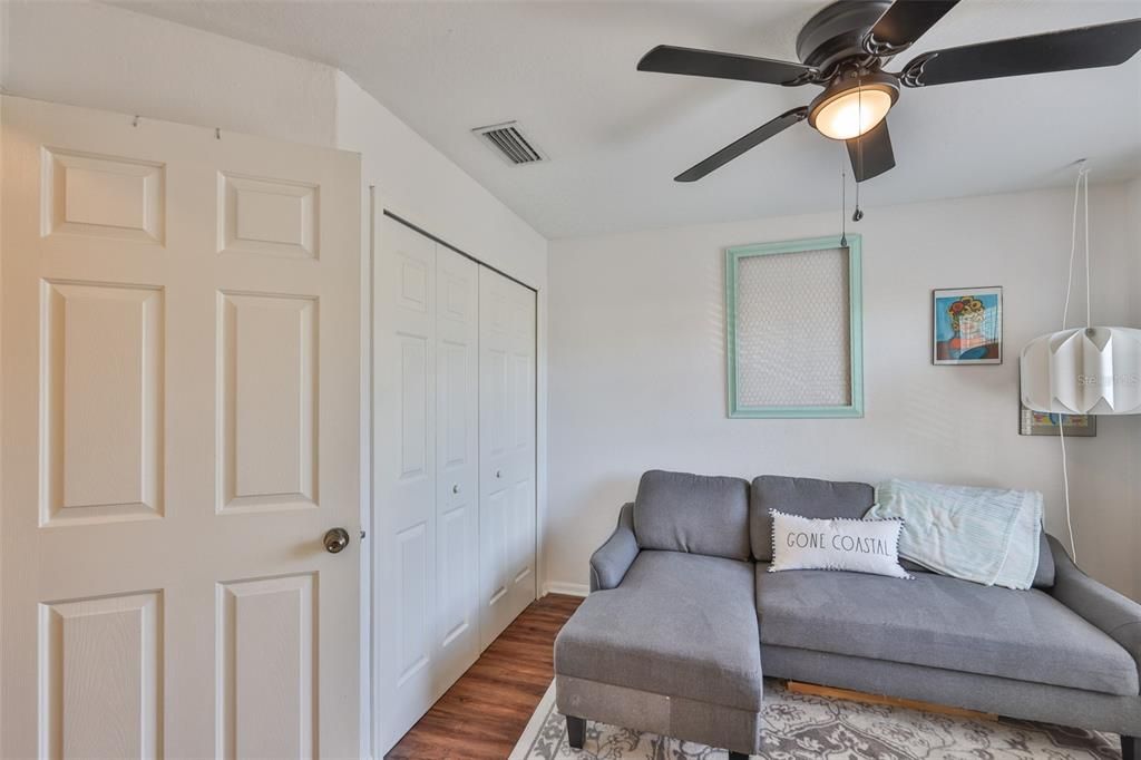 For Sale: $235,000 (2 beds, 2 baths, 1340 Square Feet)