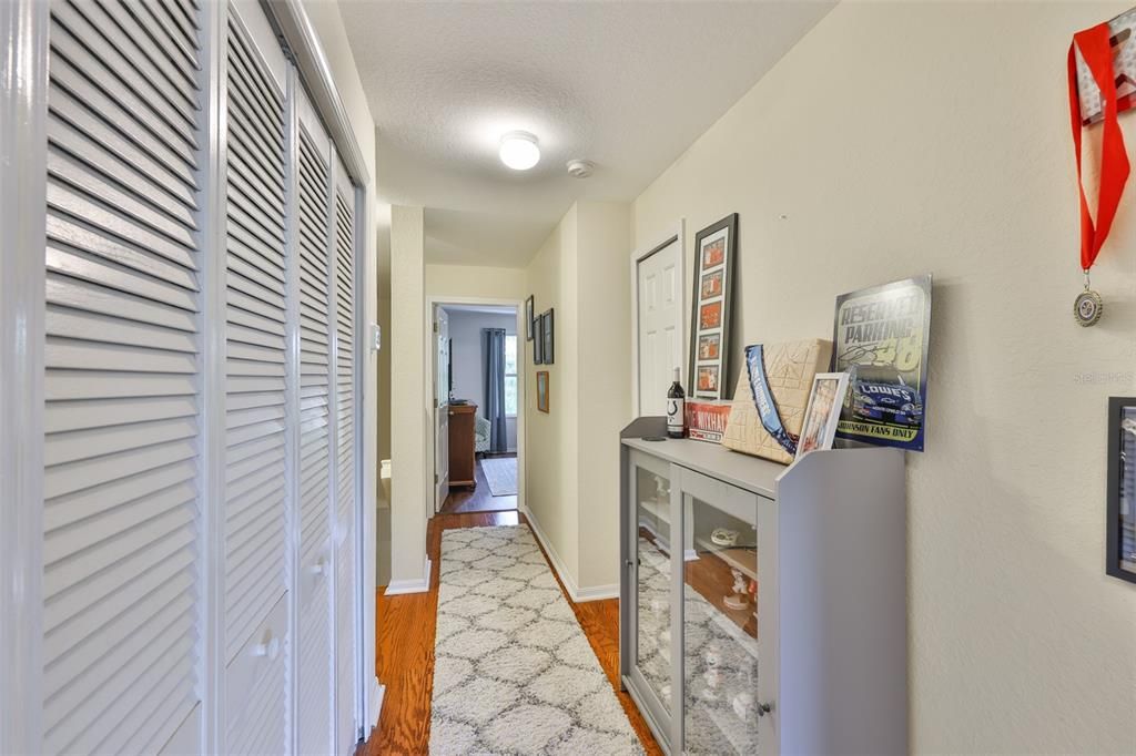 For Sale: $235,000 (2 beds, 2 baths, 1340 Square Feet)