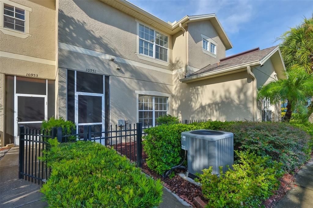 For Sale: $235,000 (2 beds, 2 baths, 1340 Square Feet)