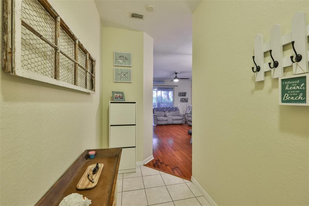 For Sale: $235,000 (2 beds, 2 baths, 1340 Square Feet)