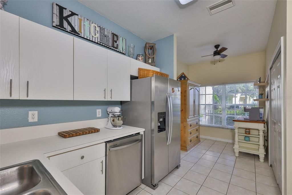For Sale: $235,000 (2 beds, 2 baths, 1340 Square Feet)