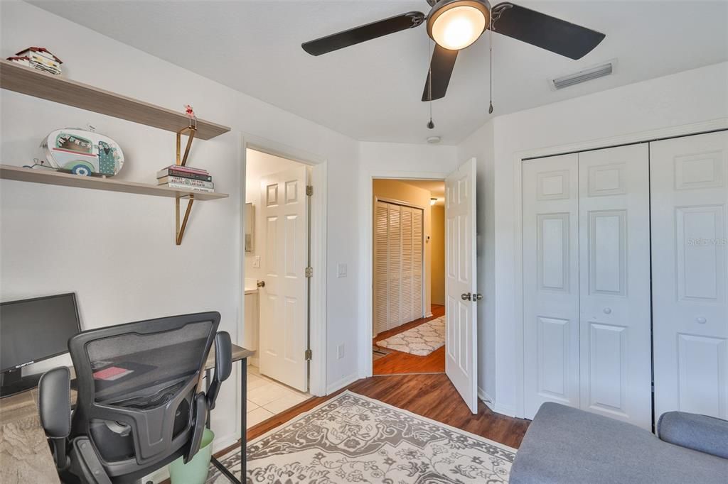 For Sale: $235,000 (2 beds, 2 baths, 1340 Square Feet)