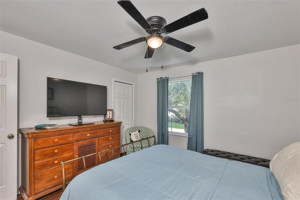 For Sale: $235,000 (2 beds, 2 baths, 1340 Square Feet)