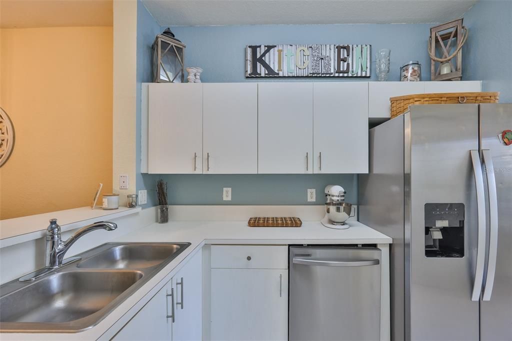 For Sale: $235,000 (2 beds, 2 baths, 1340 Square Feet)