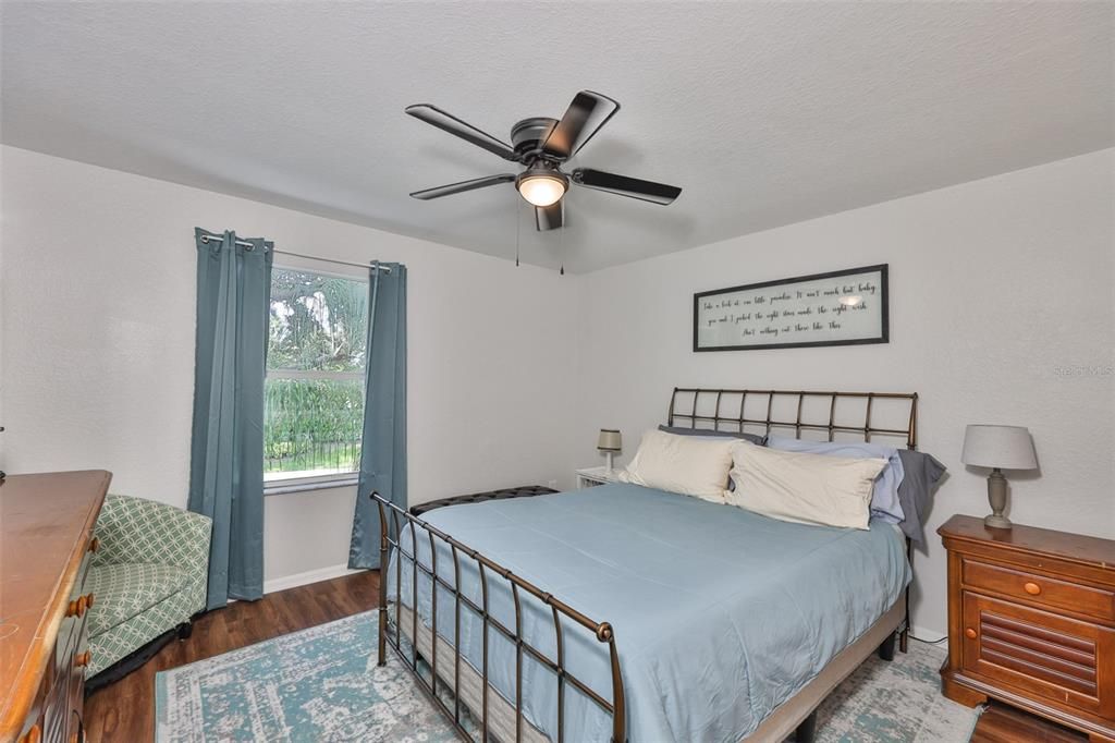 For Sale: $235,000 (2 beds, 2 baths, 1340 Square Feet)