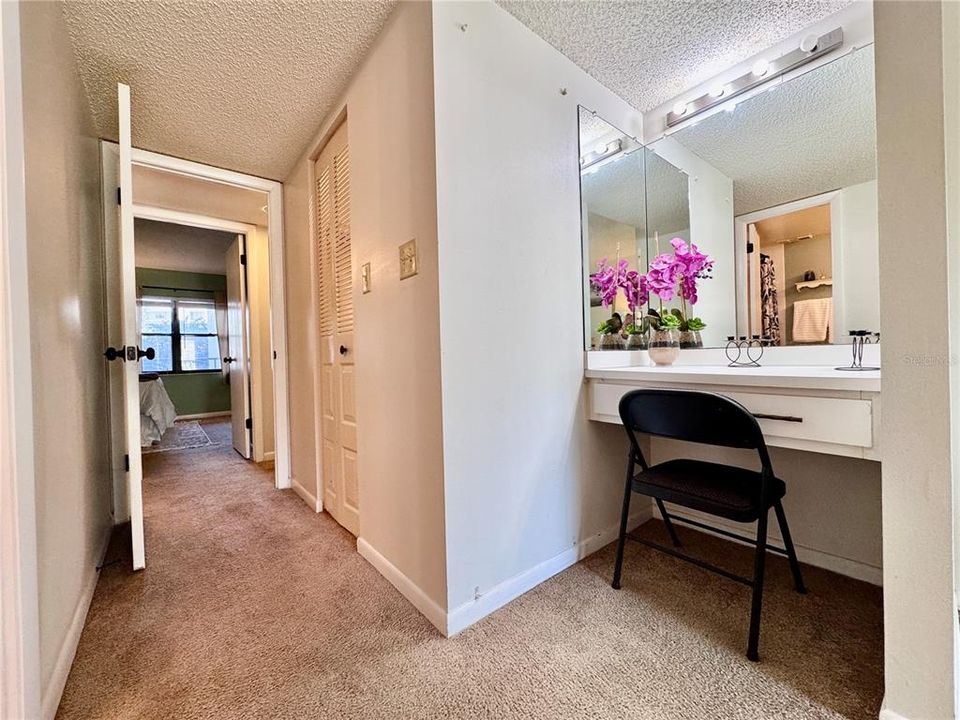 出租: $1,800 (2 贝兹, 2 浴室, 1070 平方英尺)