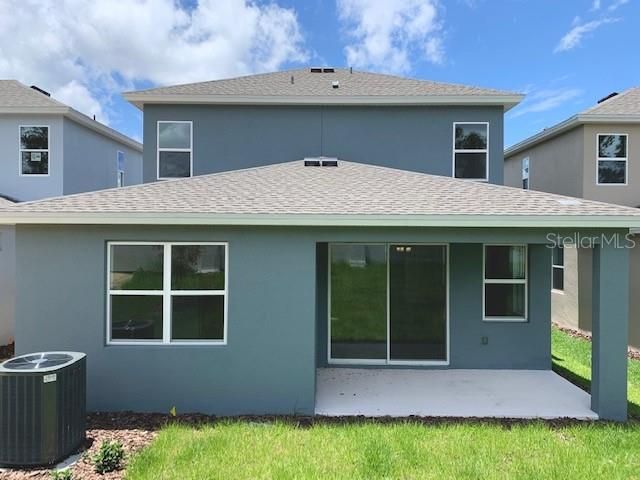 合同活跃: $2,550 (4 贝兹, 3 浴室, 2236 平方英尺)