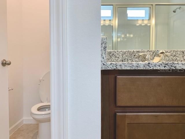 合同活跃: $2,550 (4 贝兹, 3 浴室, 2236 平方英尺)