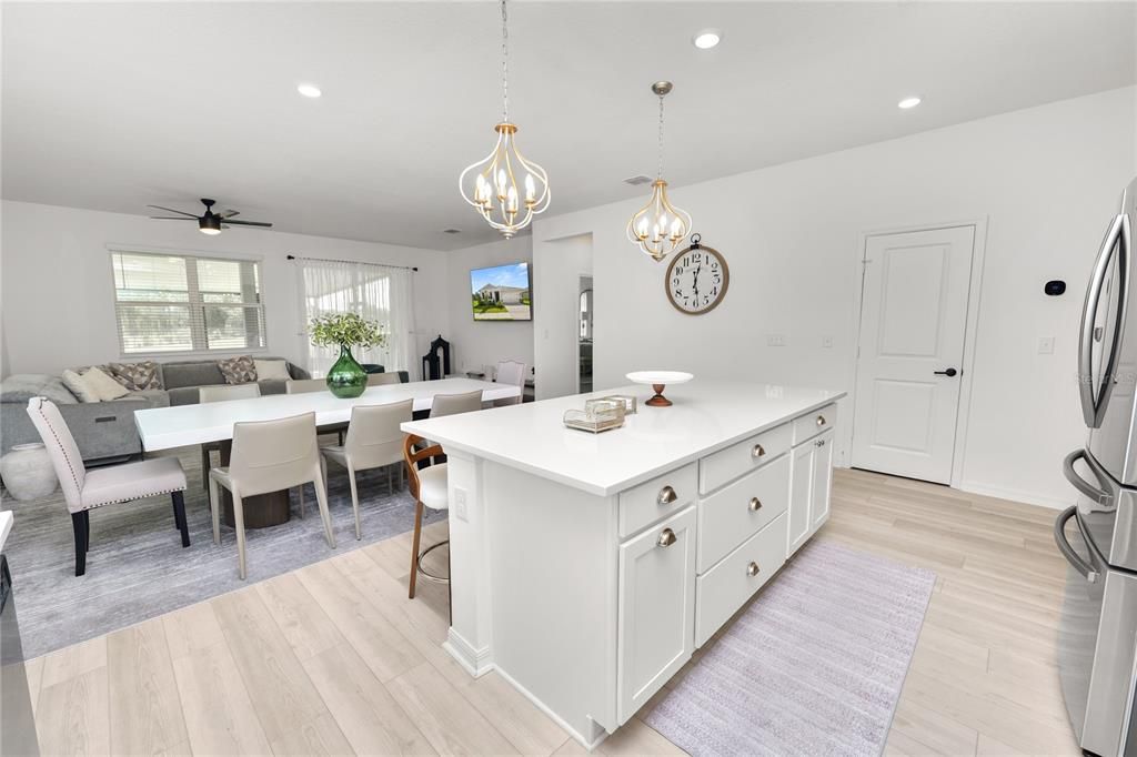 For Rent: $2,700 (3 beds, 2 baths, 2148 Square Feet)