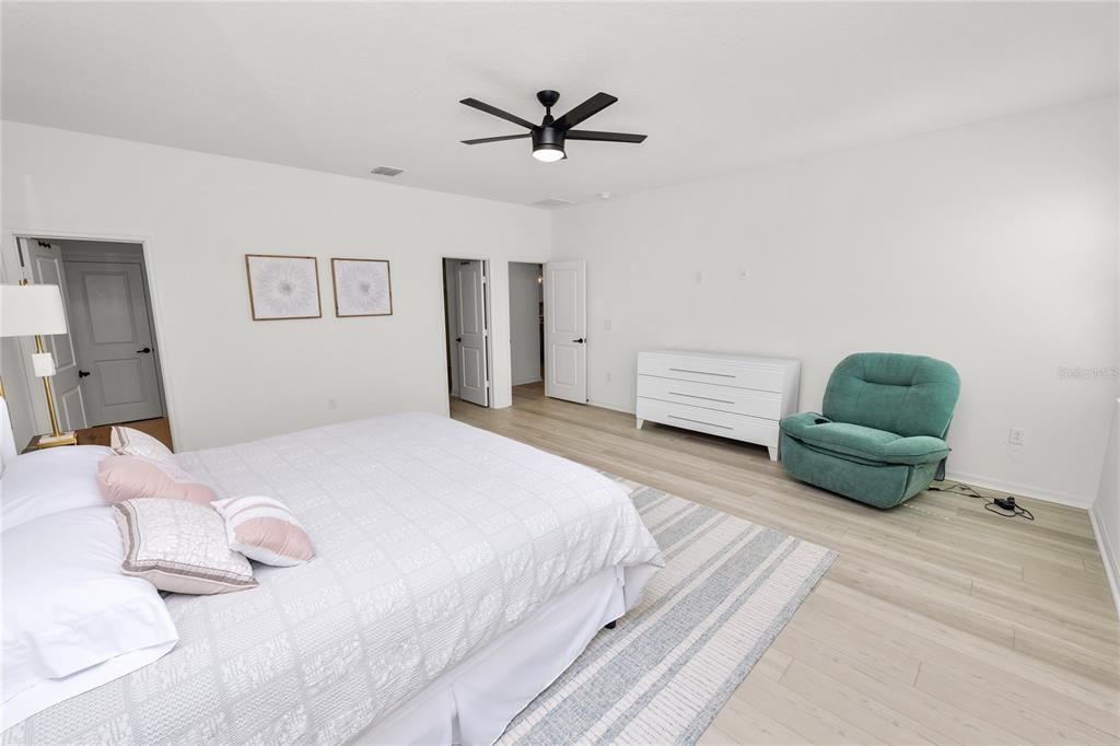 For Rent: $2,700 (3 beds, 2 baths, 2148 Square Feet)