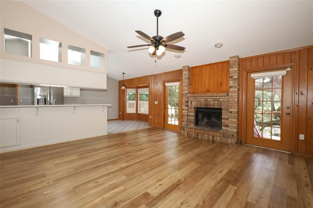 Active With Contract: $420,000 (4 beds, 2 baths, 2040 Square Feet)