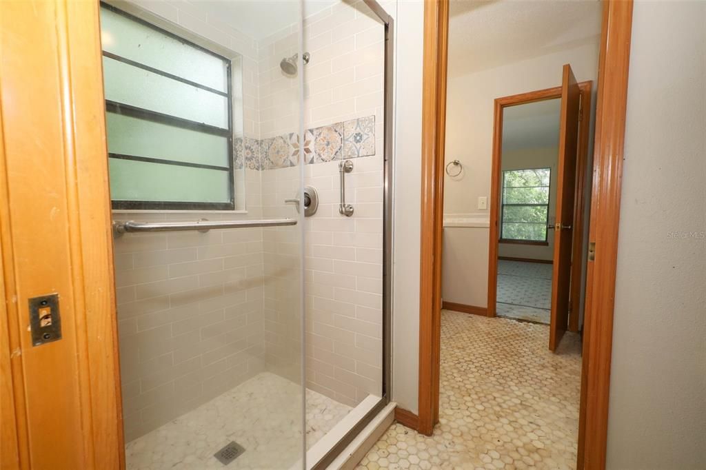 Active With Contract: $420,000 (4 beds, 2 baths, 2040 Square Feet)