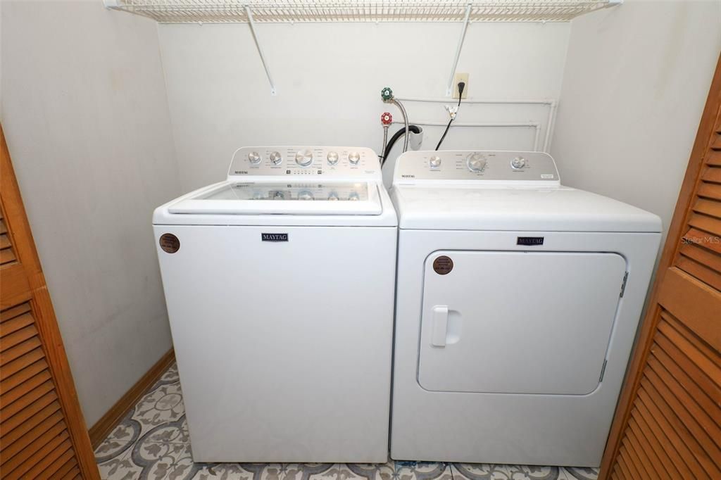 Active With Contract: $420,000 (4 beds, 2 baths, 2040 Square Feet)