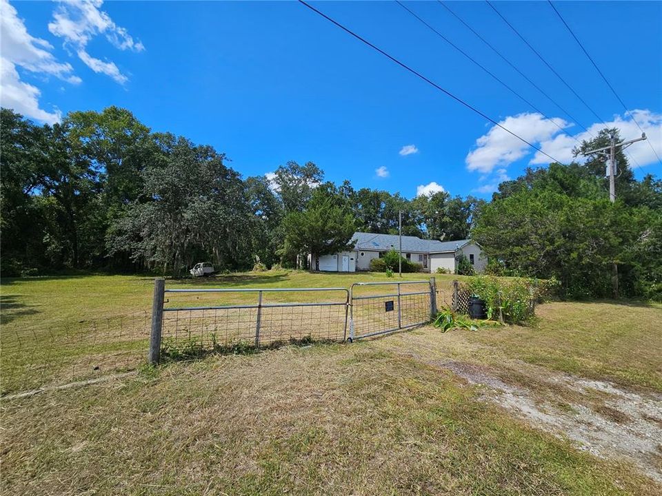 Activo con contrato: $310,000 (5 camas, 3 baños, 2850 Pies cuadrados)