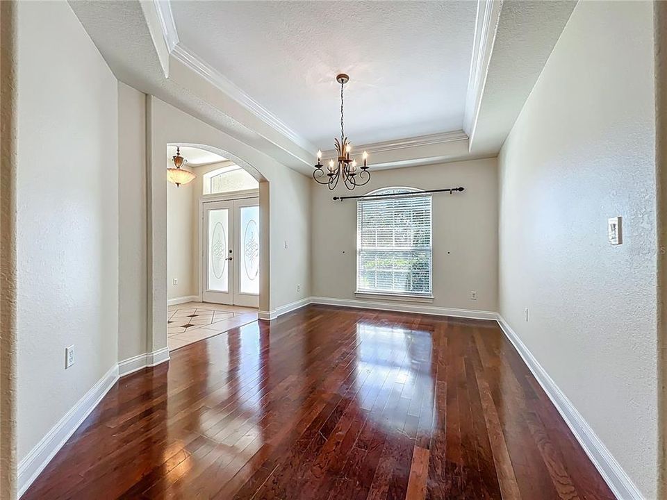 Activo con contrato: $635,000 (6 camas, 4 baños, 3338 Pies cuadrados)