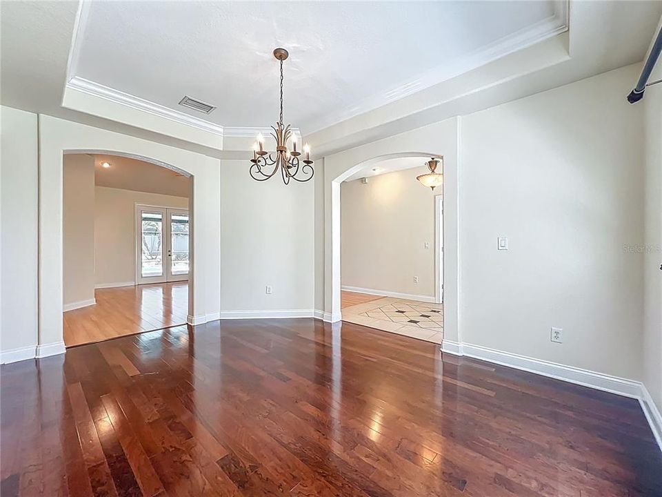 Activo con contrato: $635,000 (6 camas, 4 baños, 3338 Pies cuadrados)