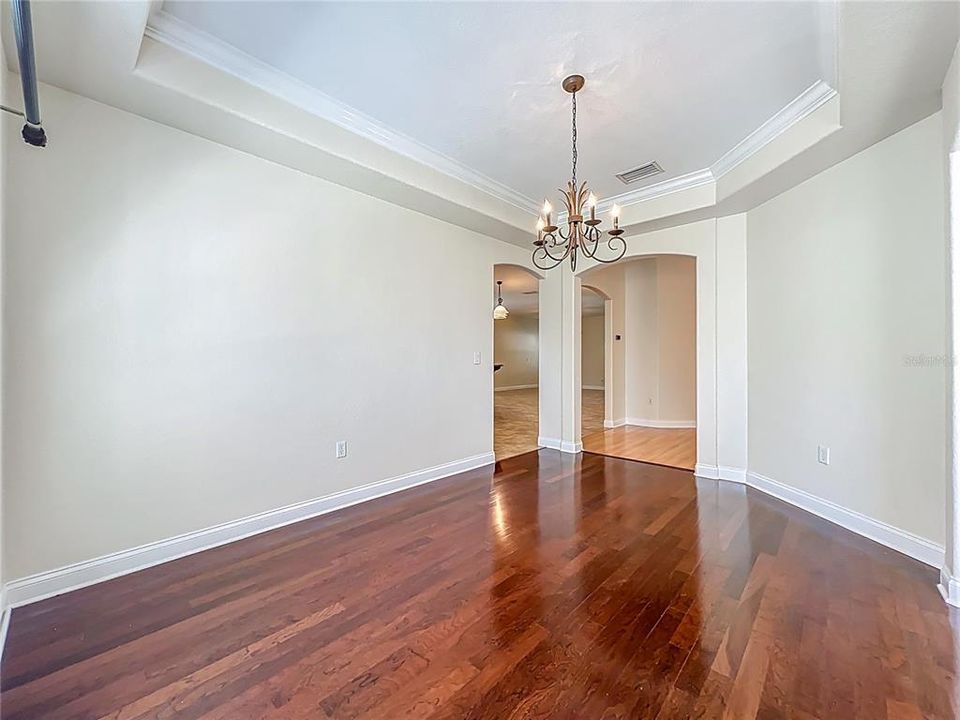 Activo con contrato: $635,000 (6 camas, 4 baños, 3338 Pies cuadrados)