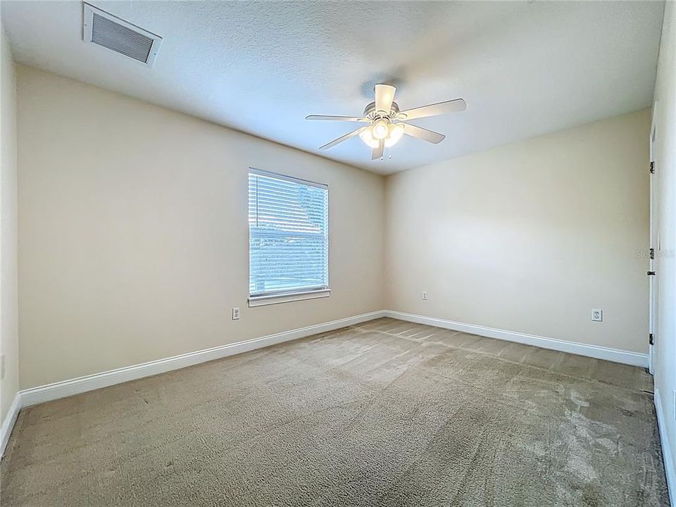 Activo con contrato: $635,000 (6 camas, 4 baños, 3338 Pies cuadrados)