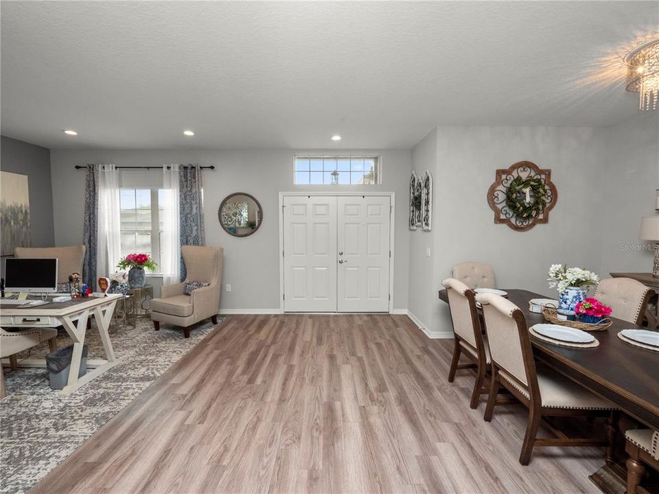 For Sale: $445,000 (4 beds, 3 baths, 2305 Square Feet)