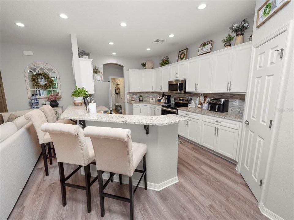 For Sale: $445,000 (4 beds, 3 baths, 2305 Square Feet)