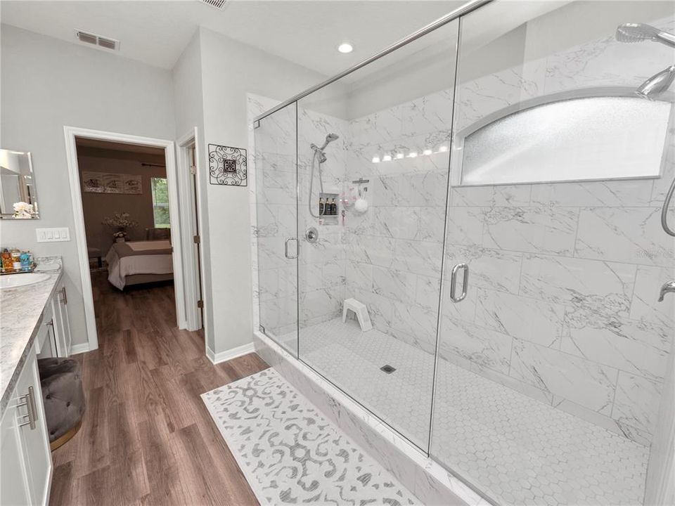 For Sale: $445,000 (4 beds, 3 baths, 2305 Square Feet)