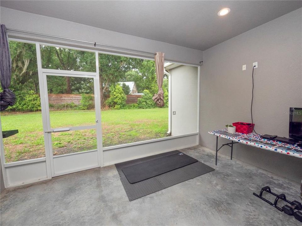 For Sale: $445,000 (4 beds, 3 baths, 2305 Square Feet)