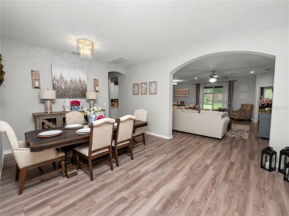 For Sale: $445,000 (4 beds, 3 baths, 2305 Square Feet)