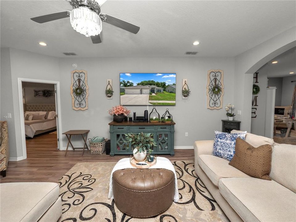 For Sale: $445,000 (4 beds, 3 baths, 2305 Square Feet)