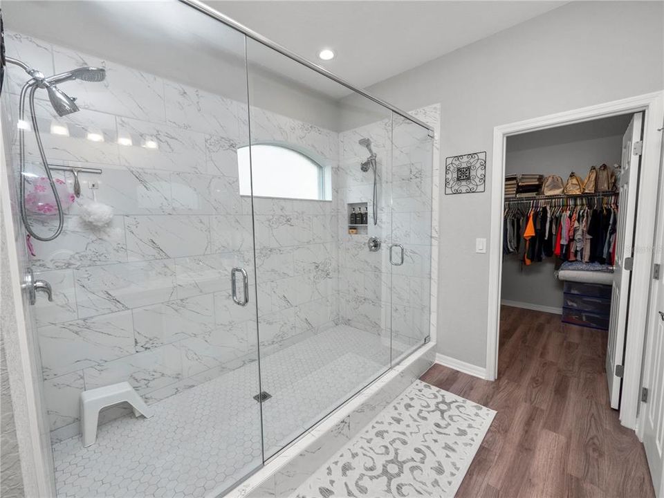 For Sale: $445,000 (4 beds, 3 baths, 2305 Square Feet)