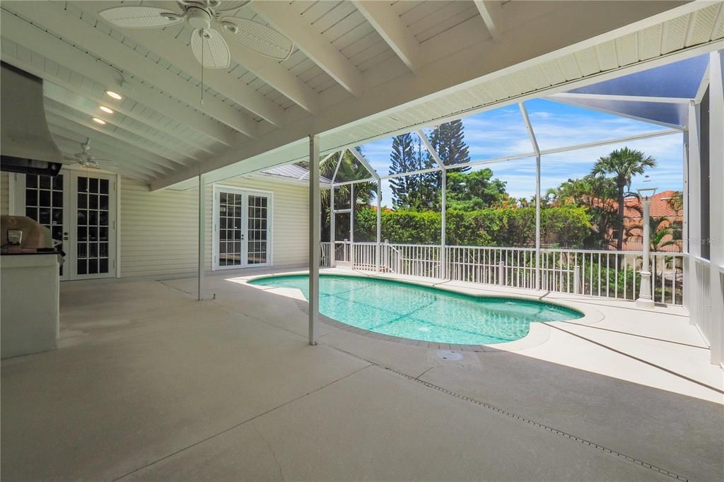 For Sale: $747,000 (3 beds, 3 baths, 2641 Square Feet)