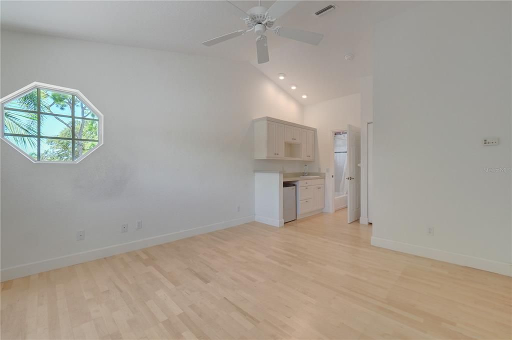 For Sale: $747,000 (3 beds, 3 baths, 2641 Square Feet)