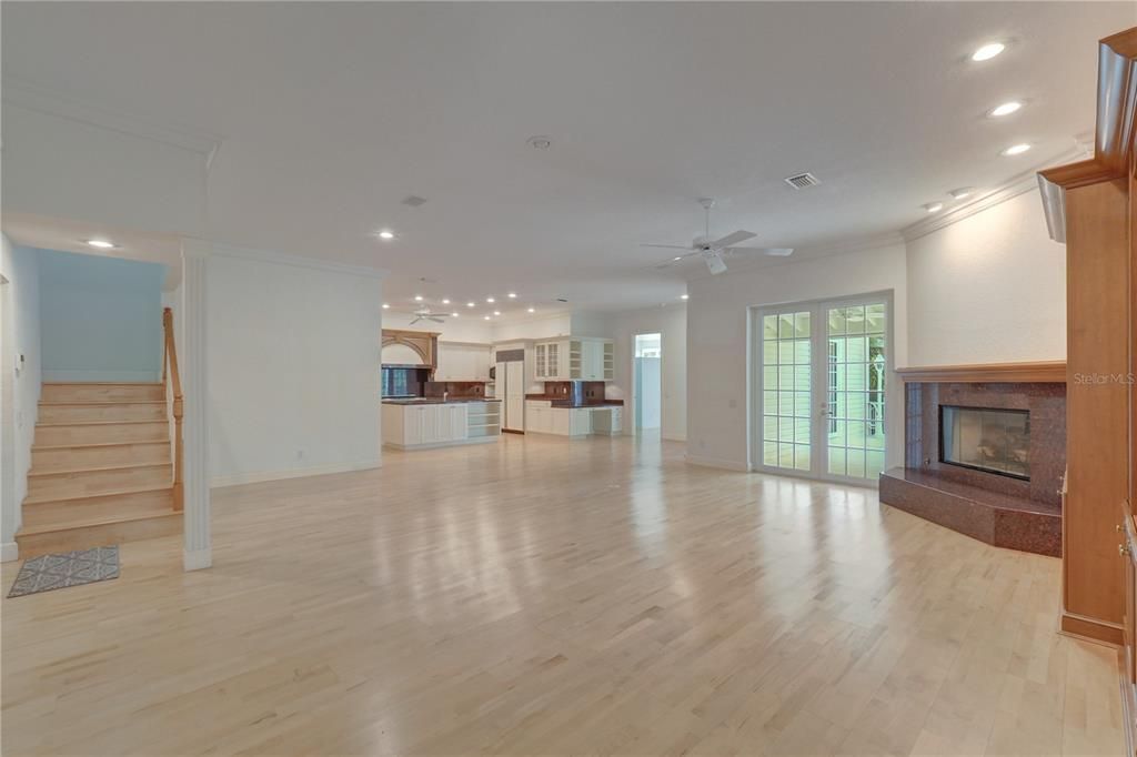 For Sale: $747,000 (3 beds, 3 baths, 2641 Square Feet)