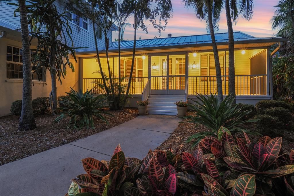 For Sale: $747,000 (3 beds, 3 baths, 2641 Square Feet)