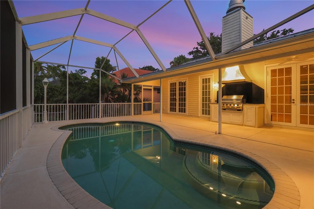 For Sale: $747,000 (3 beds, 3 baths, 2641 Square Feet)