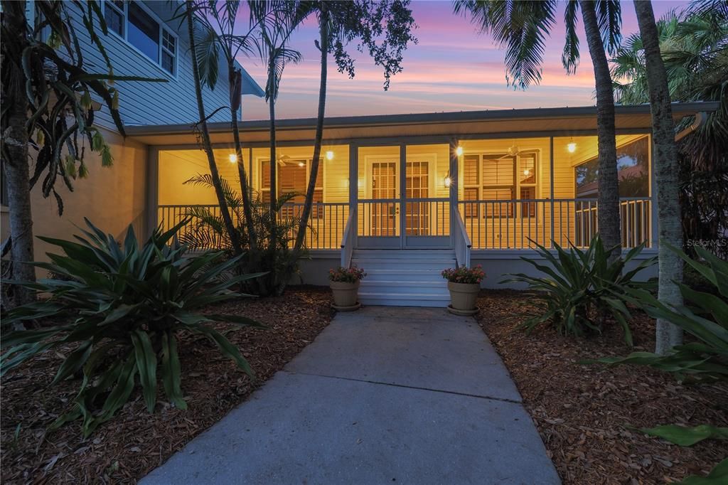 For Sale: $747,000 (3 beds, 3 baths, 2641 Square Feet)