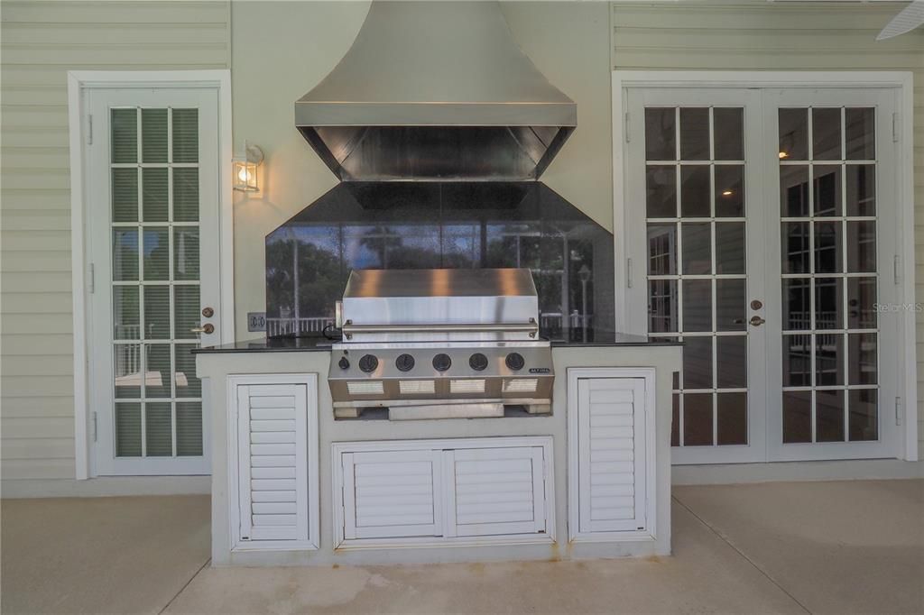 For Sale: $747,000 (3 beds, 3 baths, 2641 Square Feet)