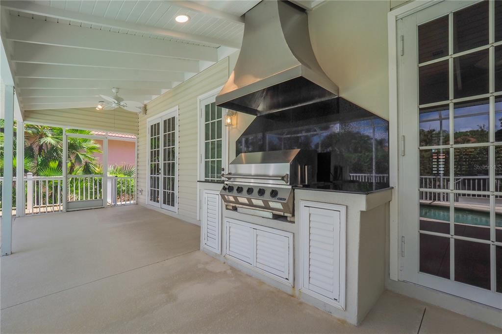 For Sale: $747,000 (3 beds, 3 baths, 2641 Square Feet)